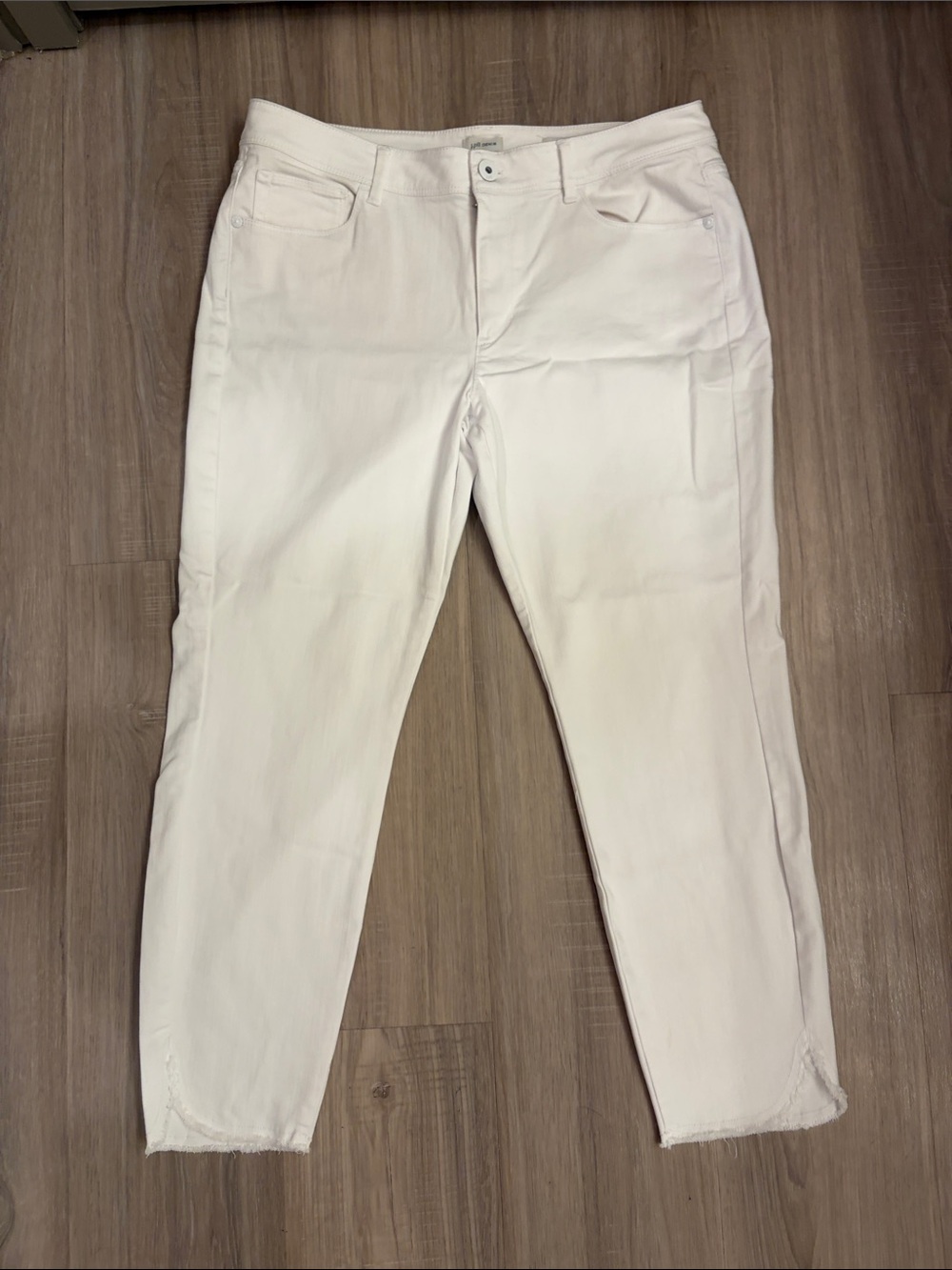 J. Jill White Cropped Ankle Jeans